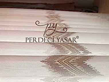 Salon Perdesi Beyaz Renkli Desenli Modern Tül Perde